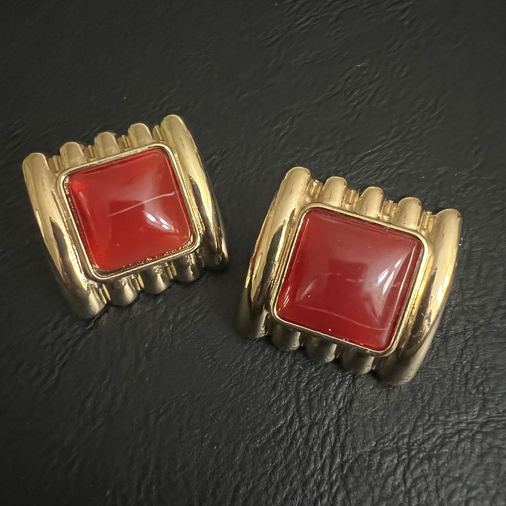 Vintage 80s Gold Tone Ribbed Red Cabochon Square Statement Earrings 1" Retro